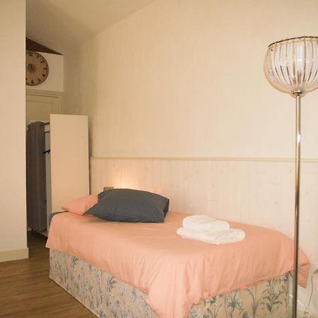 Entre Pierre Et Bois Apartman Saint-Savinien Kültér fotó