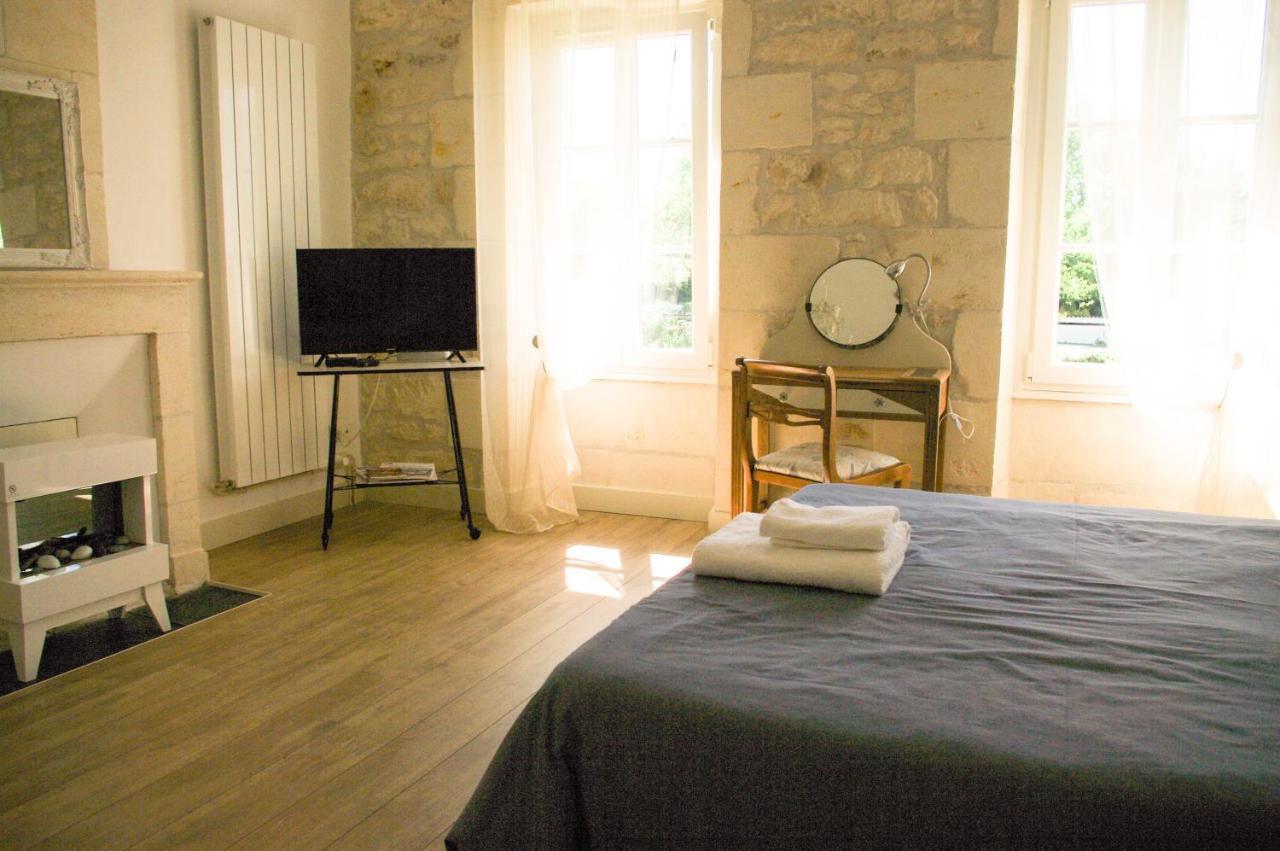 Entre Pierre Et Bois Apartman Saint-Savinien Kültér fotó