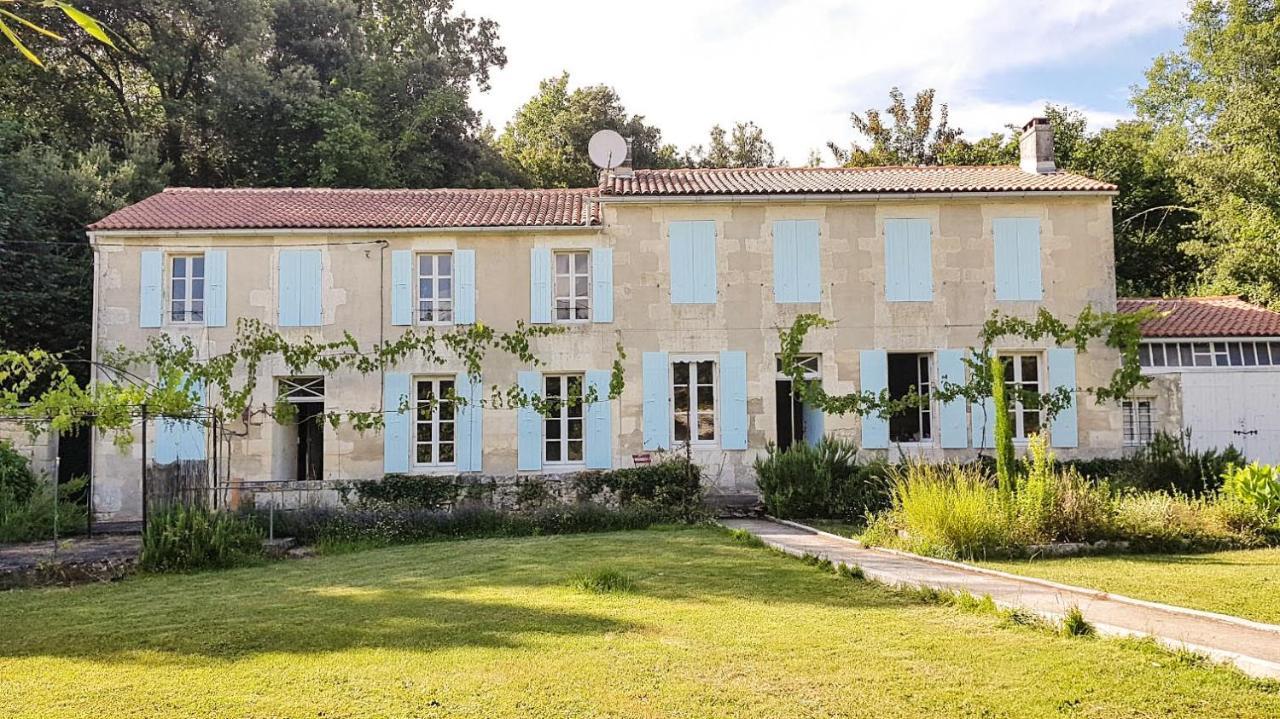 Entre Pierre Et Bois Apartman Saint-Savinien Kültér fotó