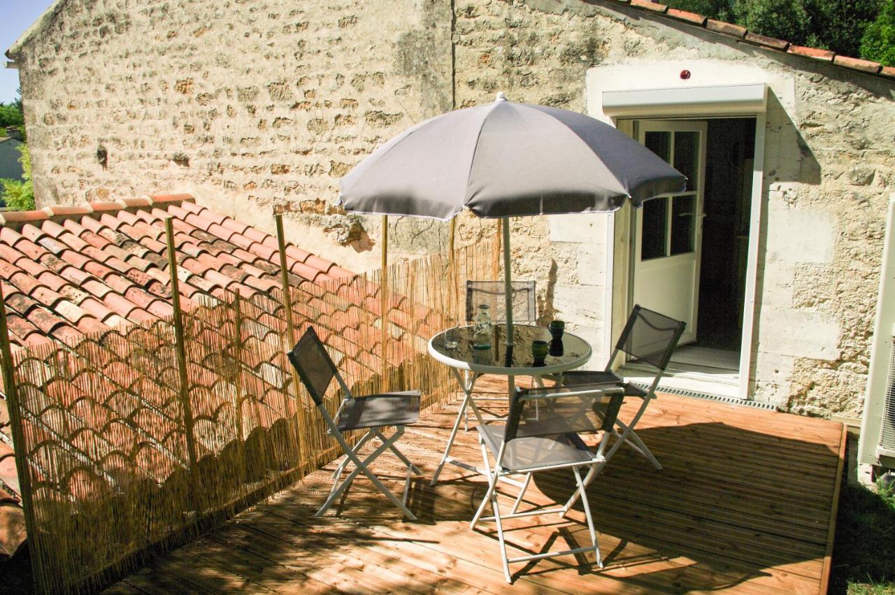 Entre Pierre Et Bois Apartman Saint-Savinien Kültér fotó