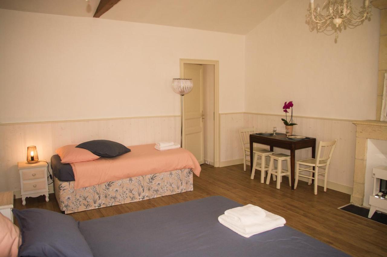 Entre Pierre Et Bois Apartman Saint-Savinien Kültér fotó
